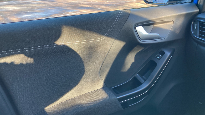 Ford Puma 1.0 EcoBoost Hybrid mHEV Titanium Design 5dr DCT Petrol Hatchback